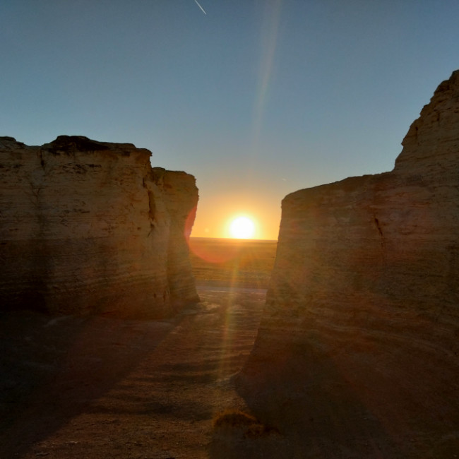 Monument Rocks Chalk Pyramids - Monument Rocks Chalk Pyramids